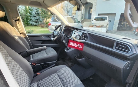 Volkswagen Multivan T6 рестайлинг, 2019 год, 5 200 000 рублей, 18 фотография