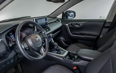 Toyota RAV4, 2021 год, 4 500 000 рублей, 10 фотография