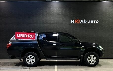 Mitsubishi L200 IV рестайлинг, 2011 год, 1 549 000 рублей, 4 фотография