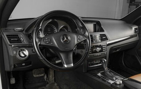 Mercedes-Benz E-Класс, 2011 год, 2 169 000 рублей, 6 фотография
