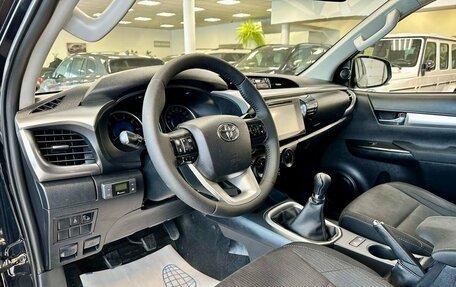 Toyota Hilux VIII, 2016 год, 2 530 000 рублей, 8 фотография