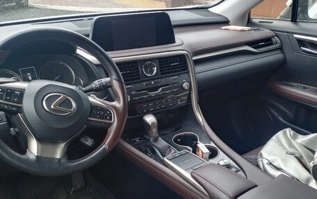 Lexus RX IV рестайлинг, 2020 год, 5 550 000 рублей, 3 фотография