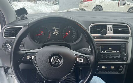 Volkswagen Polo VI (EU Market), 2016 год, 1 200 000 рублей, 17 фотография