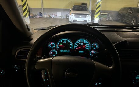 Chevrolet Tahoe III, 2013 год, 2 700 000 рублей, 4 фотография