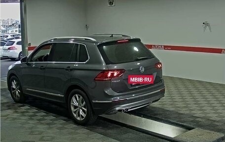 Volkswagen Tiguan II, 2020 год, 3 650 000 рублей, 5 фотография
