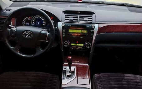 Toyota Camry, 2012 год, 1 730 000 рублей, 4 фотография