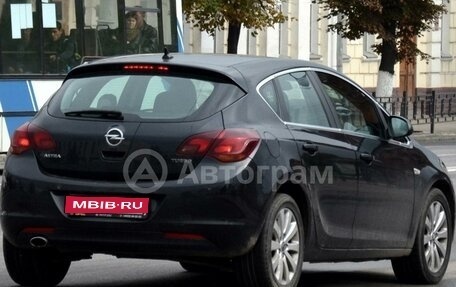 Opel Astra J, 2011 год, 600 000 рублей, 1 фотография