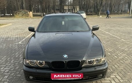 BMW 5 серия, 2002 год, 930 000 рублей, 3 фотография