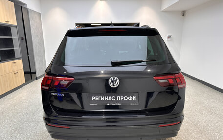 Volkswagen Tiguan II, 2019 год, 2 300 000 рублей, 5 фотография