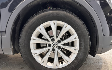 Volkswagen Tiguan II, 2019 год, 2 300 000 рублей, 7 фотография