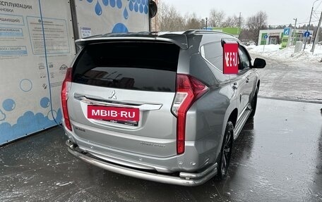 Mitsubishi Pajero Sport III рестайлинг, 2017 год, 3 650 000 рублей, 6 фотография