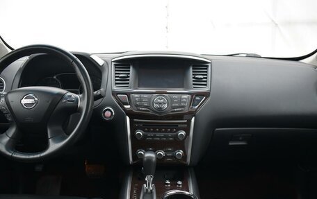 Nissan Pathfinder, 2015 год, 2 573 000 рублей, 12 фотография