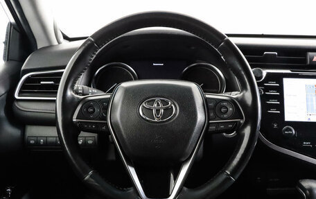 Toyota Camry, 2019 год, 3 150 000 рублей, 15 фотография