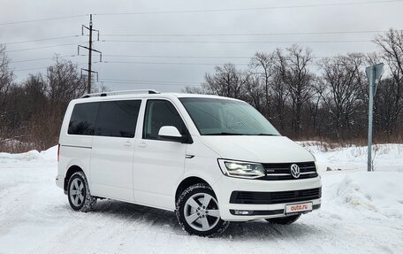 Volkswagen Multivan T6 рестайлинг, 2018 год, 3 850 000 рублей, 5 фотография