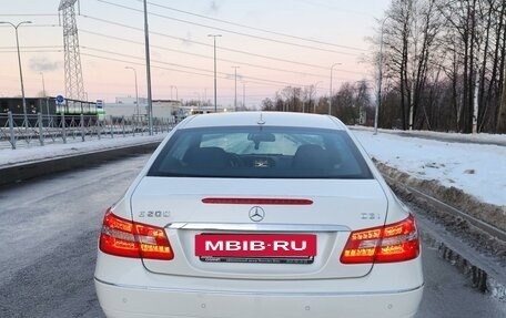 Mercedes-Benz E-Класс, 2011 год, 1 555 000 рублей, 4 фотография