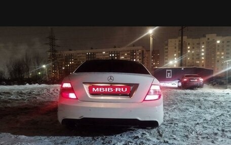 Mercedes-Benz C-Класс, 2010 год, 1 090 000 рублей, 2 фотография