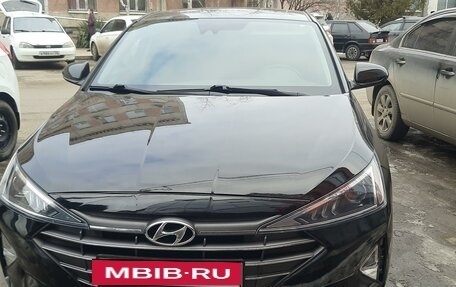Hyundai Elantra VI рестайлинг, 2018 год, 2 000 000 рублей, 2 фотография