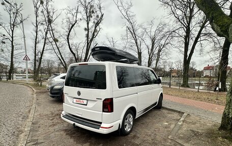 Volkswagen Multivan T6 рестайлинг, 2021 год, 7 900 000 рублей, 2 фотография
