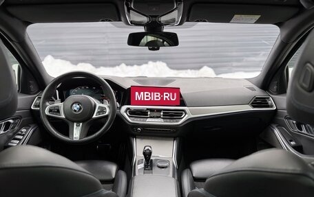 BMW 3 серия, 2019 год, 4 890 000 рублей, 18 фотография