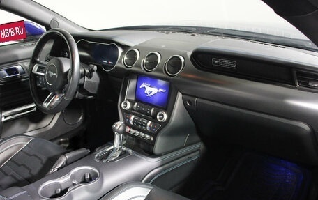 Ford Mustang VI рестайлинг, 2020 год, 4 050 000 рублей, 9 фотография