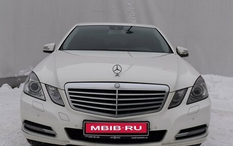 Mercedes-Benz E-Класс, 2011 год, 1 769 000 рублей, 2 фотография