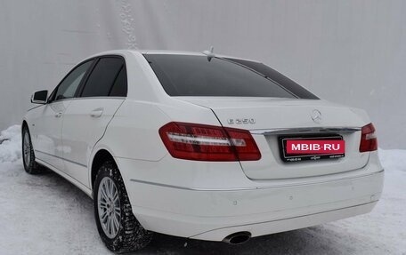 Mercedes-Benz E-Класс, 2011 год, 1 769 000 рублей, 6 фотография