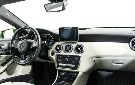 Mercedes-Benz A-Класс, 2015 год, 1 990 000 рублей, 9 фотография