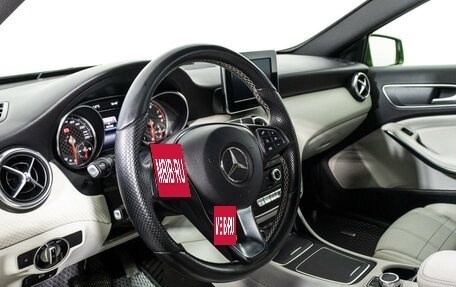 Mercedes-Benz A-Класс, 2015 год, 1 990 000 рублей, 11 фотография