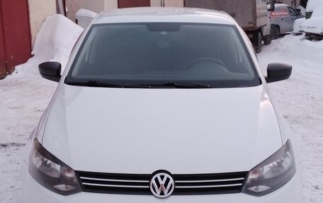 Volkswagen Polo VI (EU Market), 2015 год, 880 000 рублей, 1 фотография