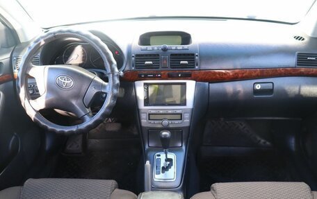 Toyota Avensis III рестайлинг, 2004 год, 810 000 рублей, 11 фотография