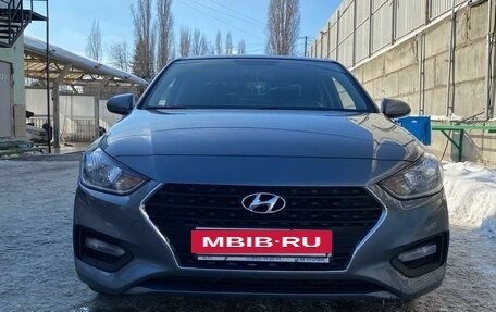Hyundai Solaris II рестайлинг, 2018 год, 1 450 000 рублей, 2 фотография