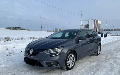 Renault Megane IV, 2018 год, 1 600 000 рублей, 2 фотография