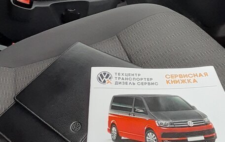 Volkswagen Caravelle T6 рестайлинг, 2015 год, 2 800 000 рублей, 9 фотография