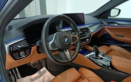 BMW 5 серия, 2021 год, 5 450 000 рублей, 15 фотография