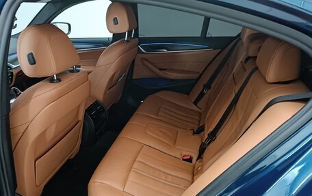 BMW 5 серия, 2021 год, 5 450 000 рублей, 19 фотография