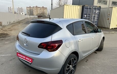 Opel Astra J, 2011 год, 915 000 рублей, 7 фотография