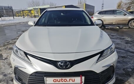 Toyota Camry, 2021 год, 3 600 000 рублей, 2 фотография