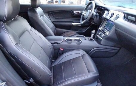 Ford Mustang VI рестайлинг, 2023 год, 5 900 000 рублей, 16 фотография