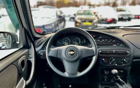 Chevrolet Niva I рестайлинг, 2018 год, 999 000 рублей, 17 фотография