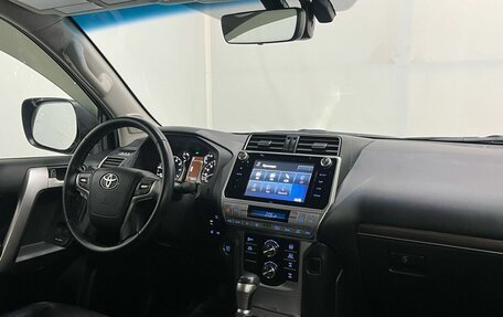 Toyota Land Cruiser Prado 150 рестайлинг 2, 2018 год, 6 600 000 рублей, 9 фотография