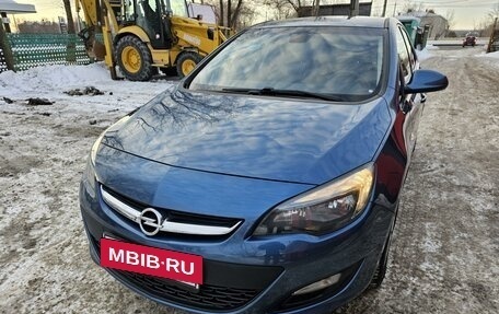 Opel Astra J, 2013 год, 1 128 000 рублей, 2 фотография