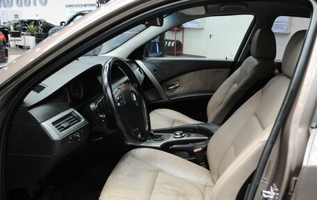 BMW 5 серия, 2006 год, 1 170 000 рублей, 13 фотография