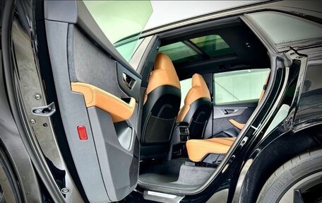 Audi RS Q8 I, 2023 год, 12 фотография