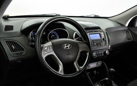 Hyundai ix35 I рестайлинг, 2013 год, 1 400 000 рублей, 9 фотография