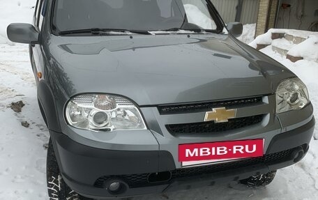 Chevrolet Niva I рестайлинг, 2009 год, 500 000 рублей, 2 фотография