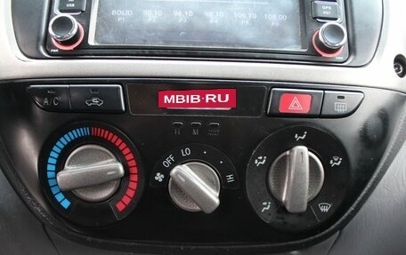 Toyota RAV4, 2001 год, 740 000 рублей, 13 фотография