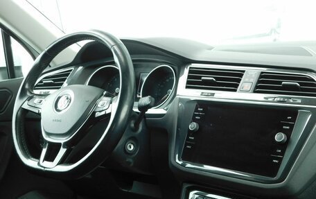 Volkswagen Tiguan II, 2020 год, 2 693 500 рублей, 13 фотография