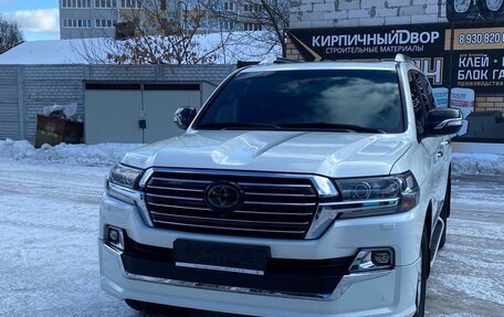 Toyota Land Cruiser 200, 2017 год, 8 500 000 рублей, 5 фотография