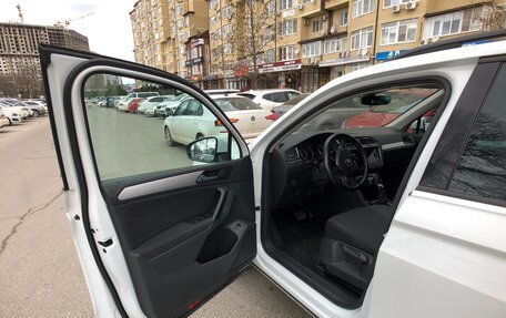 Volkswagen Tiguan II, 2019 год, 2 450 000 рублей, 10 фотография