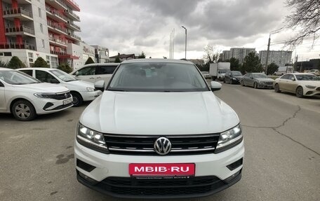 Volkswagen Tiguan II, 2019 год, 2 450 000 рублей, 2 фотография